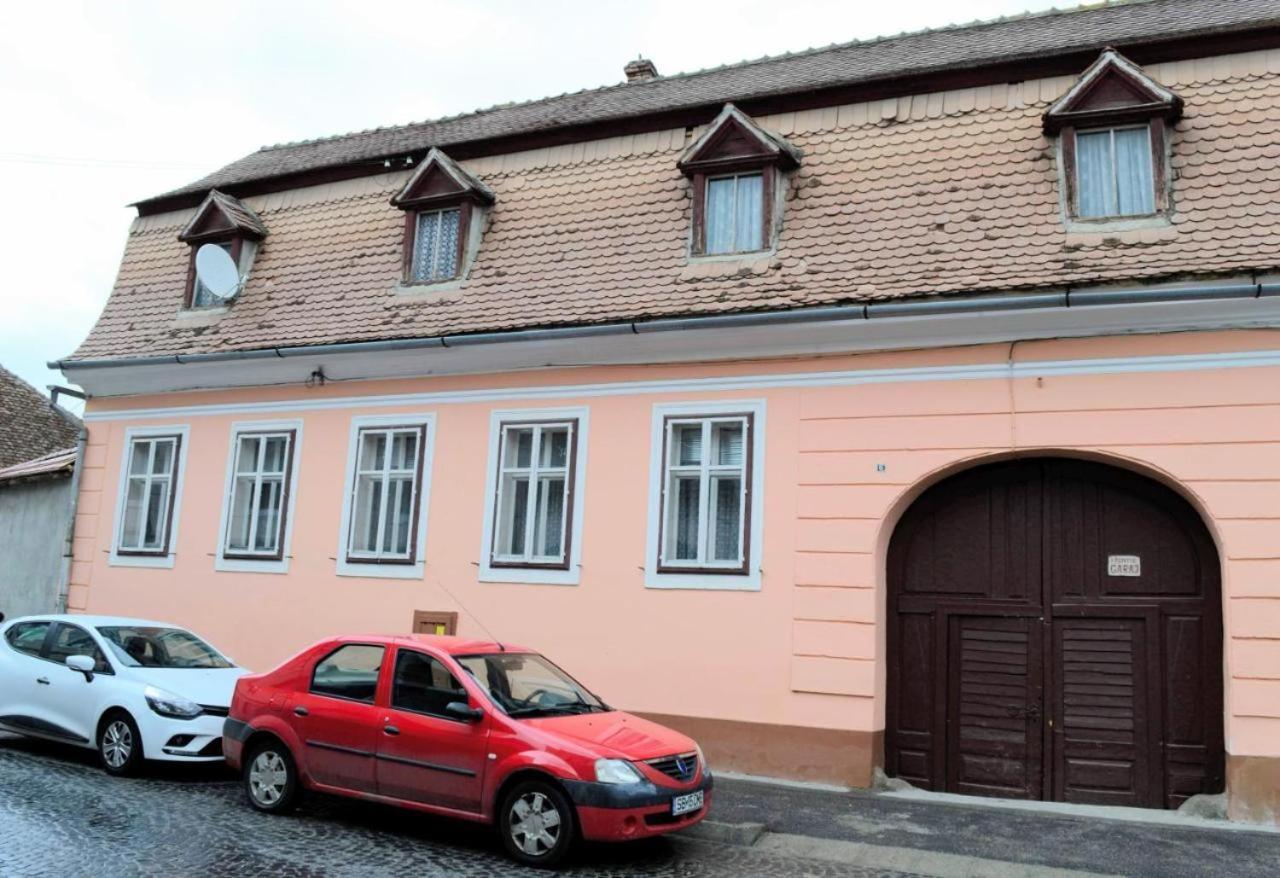 Twins Boutique Korsy Apartment Sibiu Luaran gambar