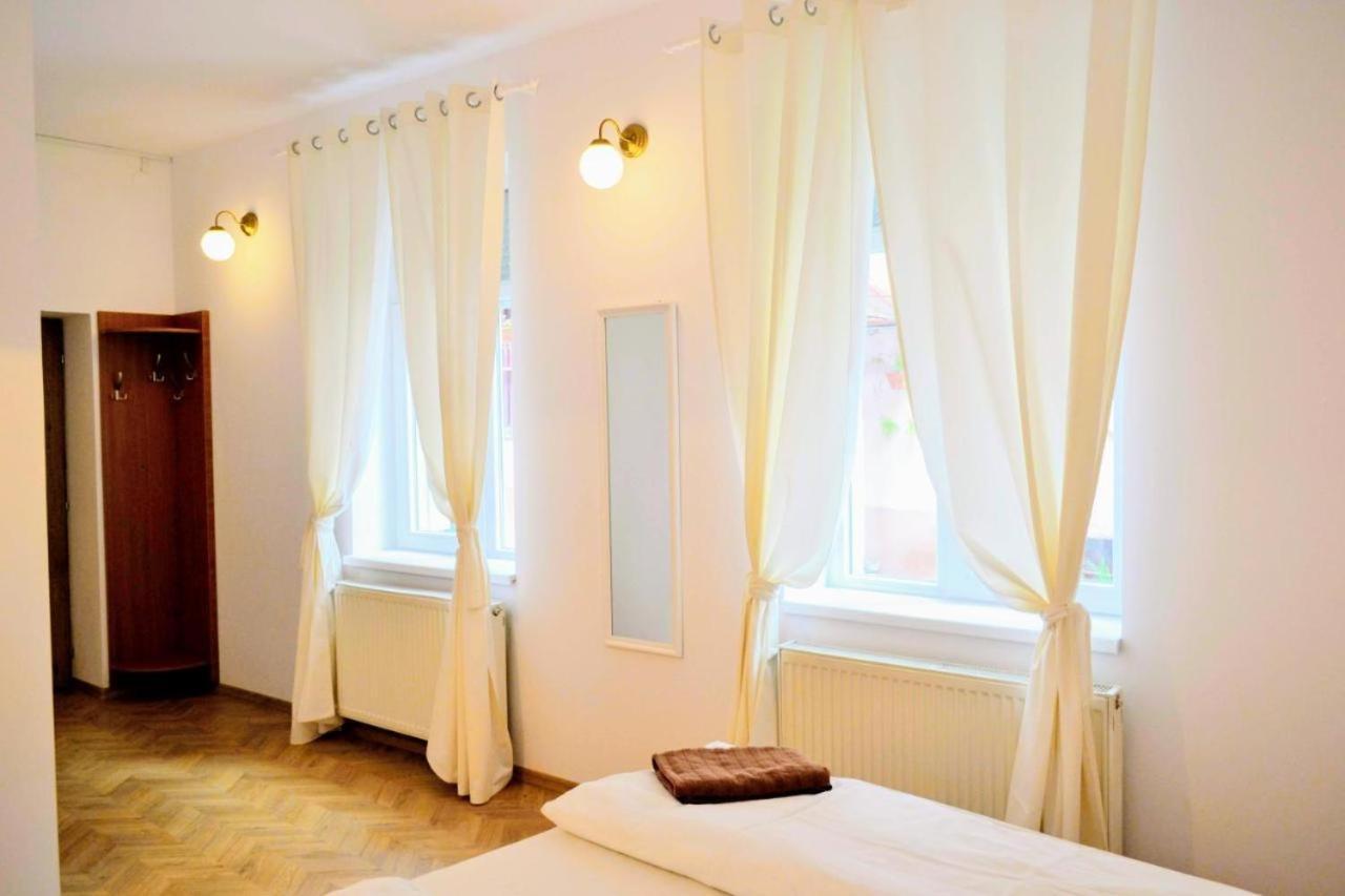 Twins Boutique Korsy Apartment Sibiu Luaran gambar